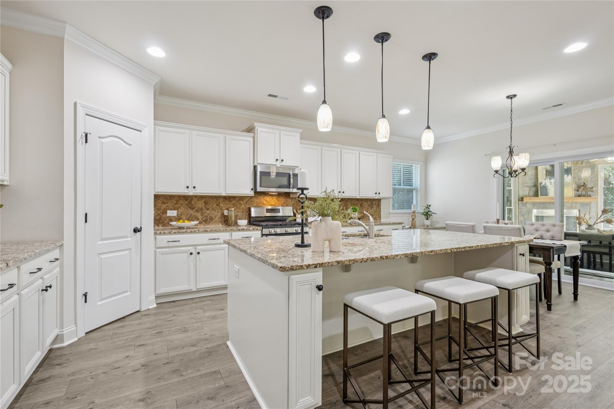 Hawks Creek - Residential