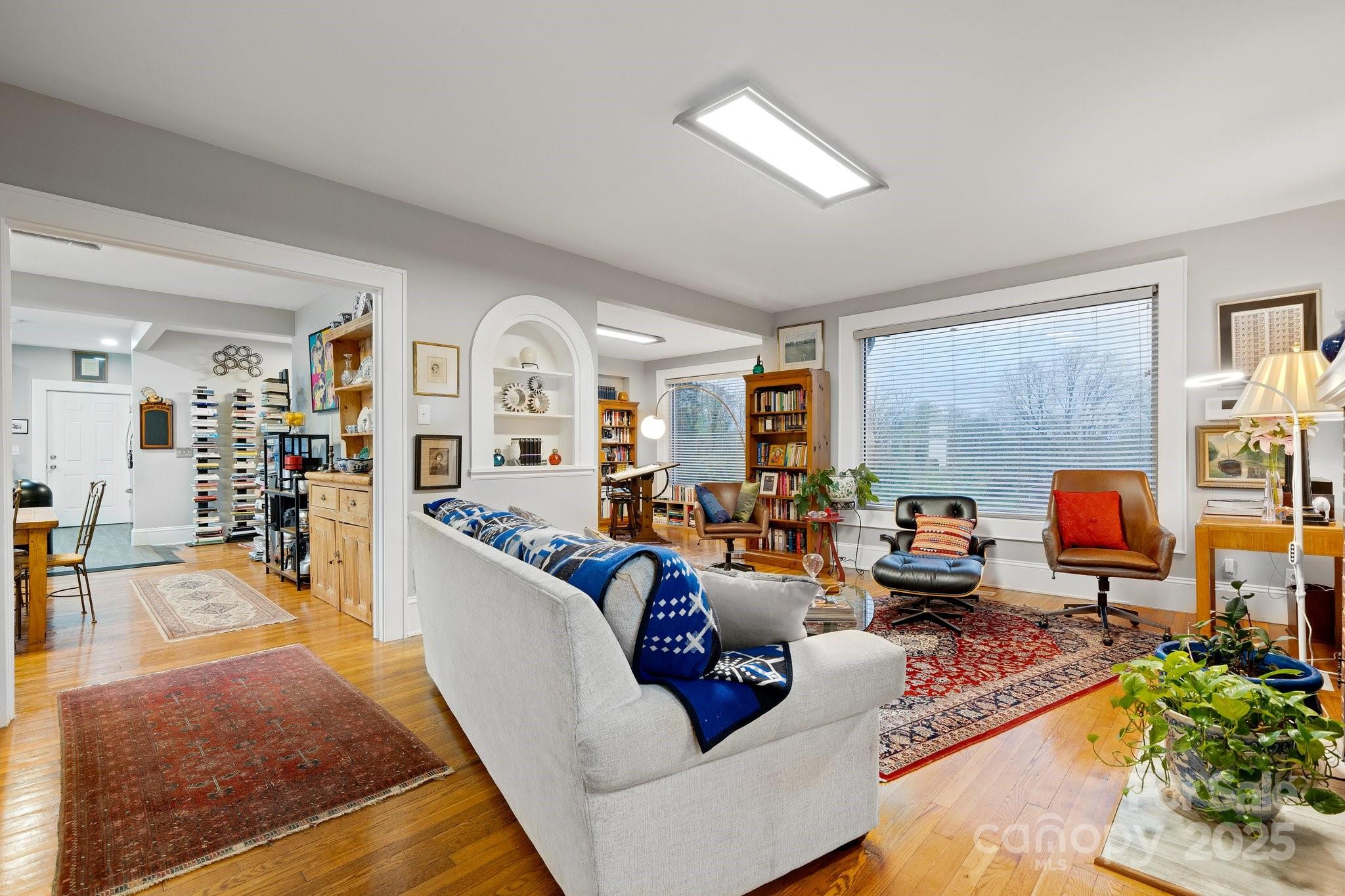 115 12th Street SW