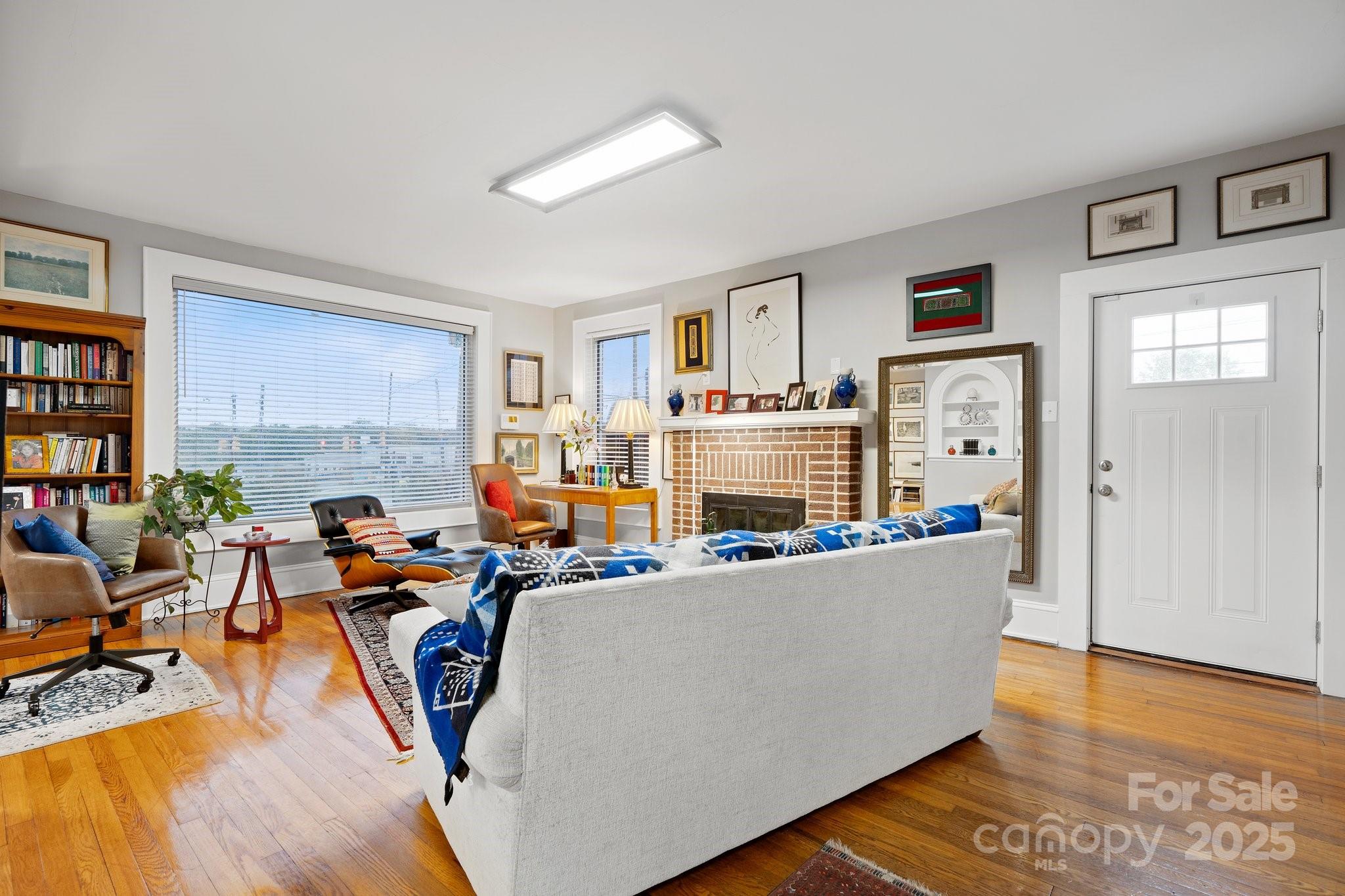 115 12th Street SW