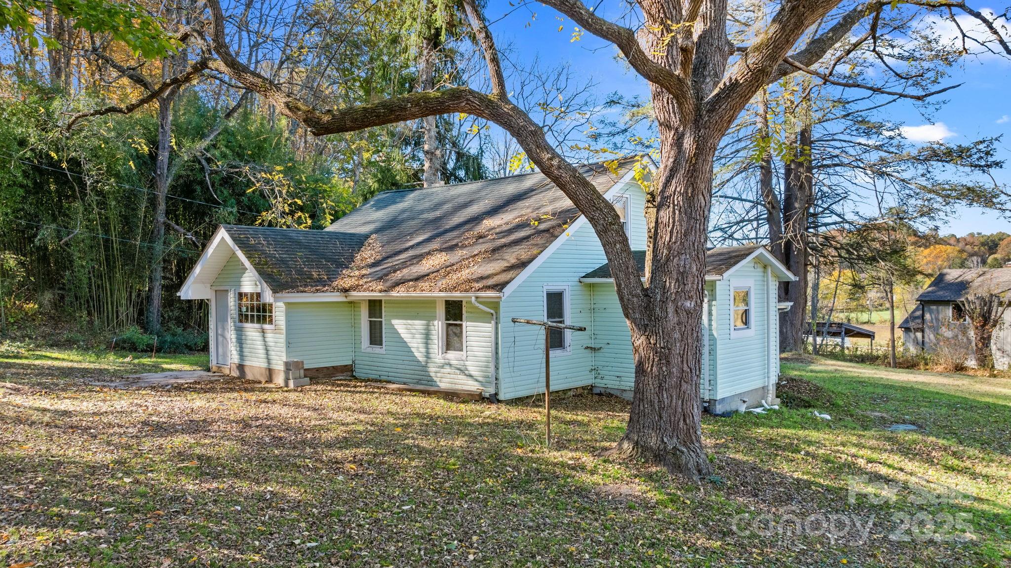 220 Mountain Springs Lane