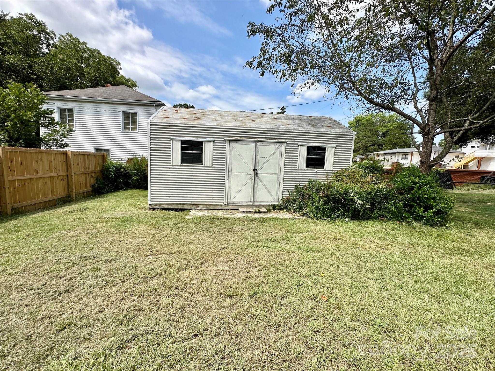 Royal Oaks - Residential