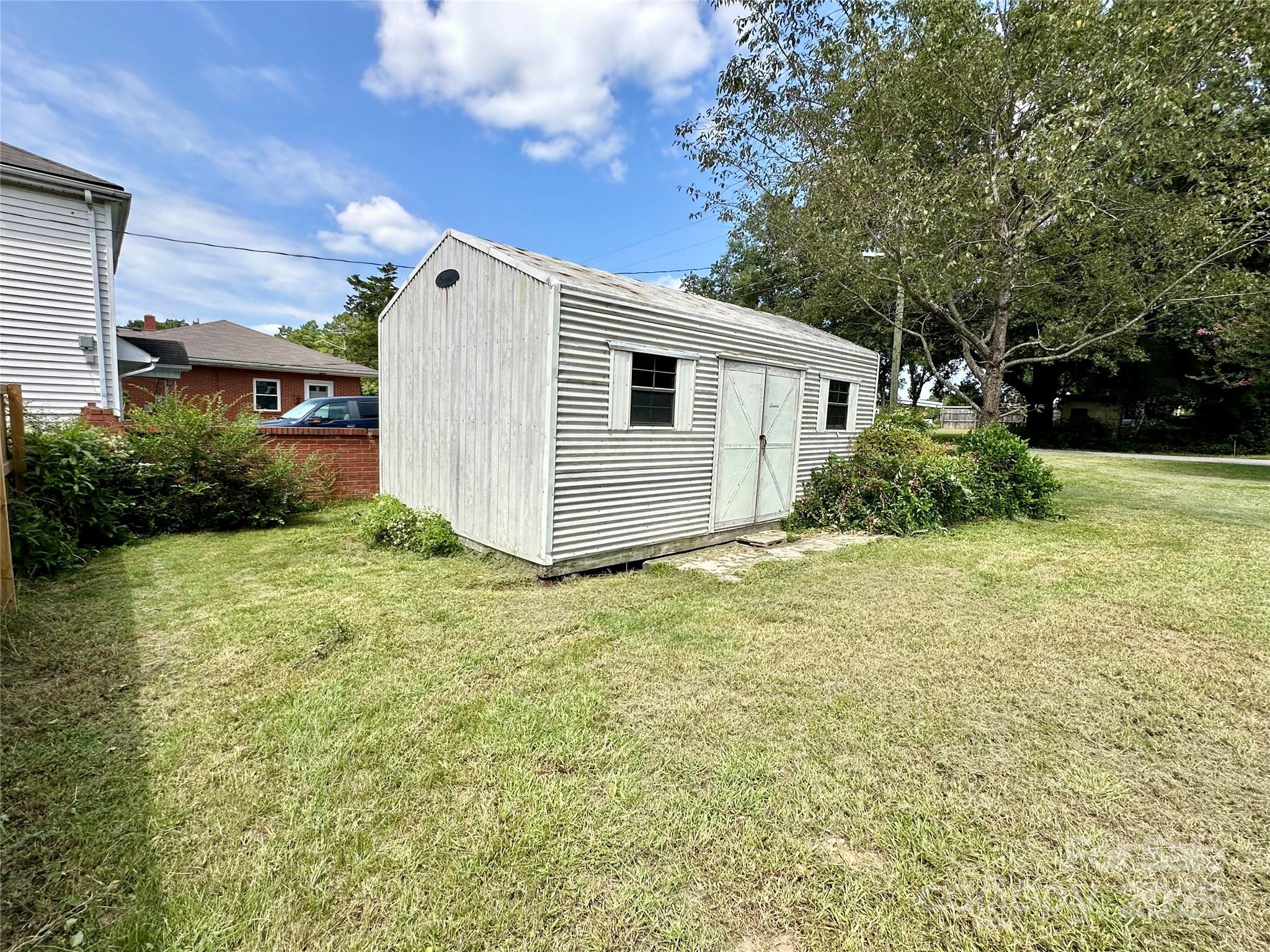 Royal Oaks - Residential