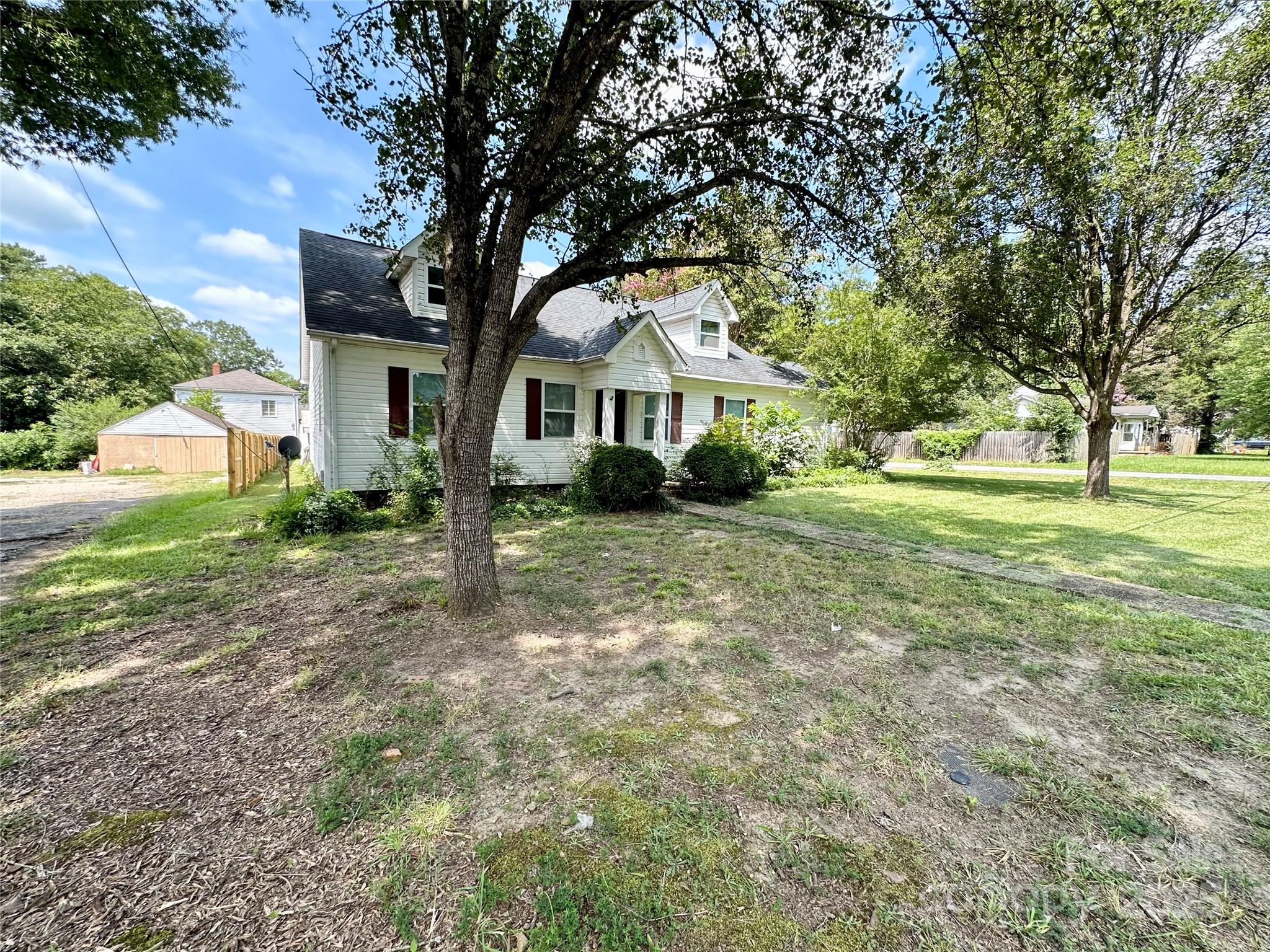 Royal Oaks - Residential