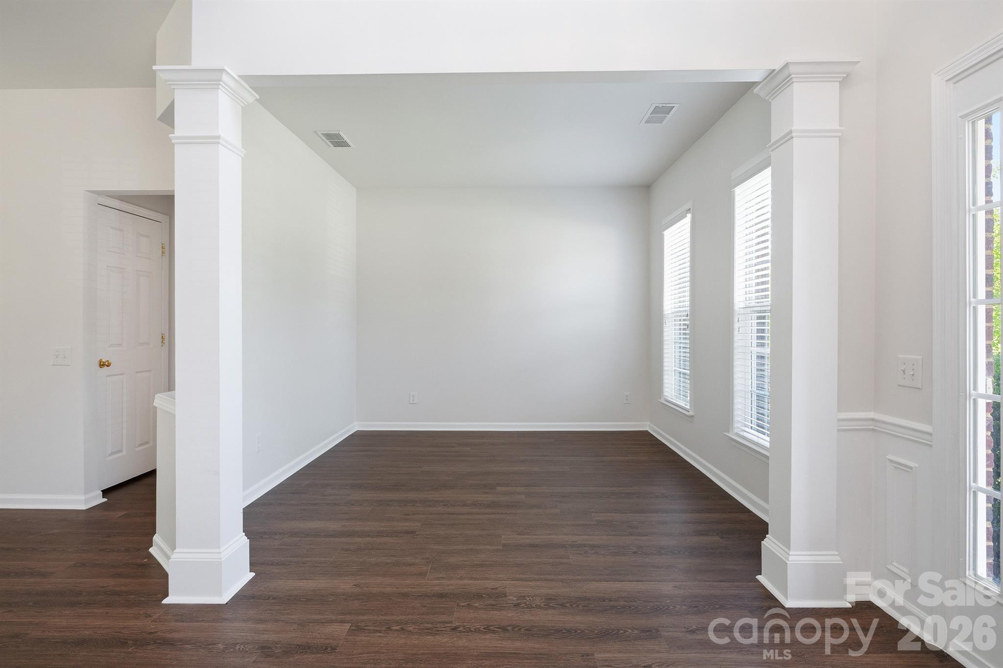 7633 Rathburn Lane