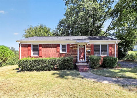 Photo of 3942 Tillman Road, Charlotte, NC 28208 (MLS # 4421348)
