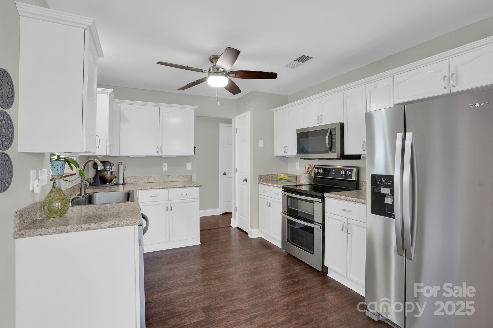 5901 Creft Circle