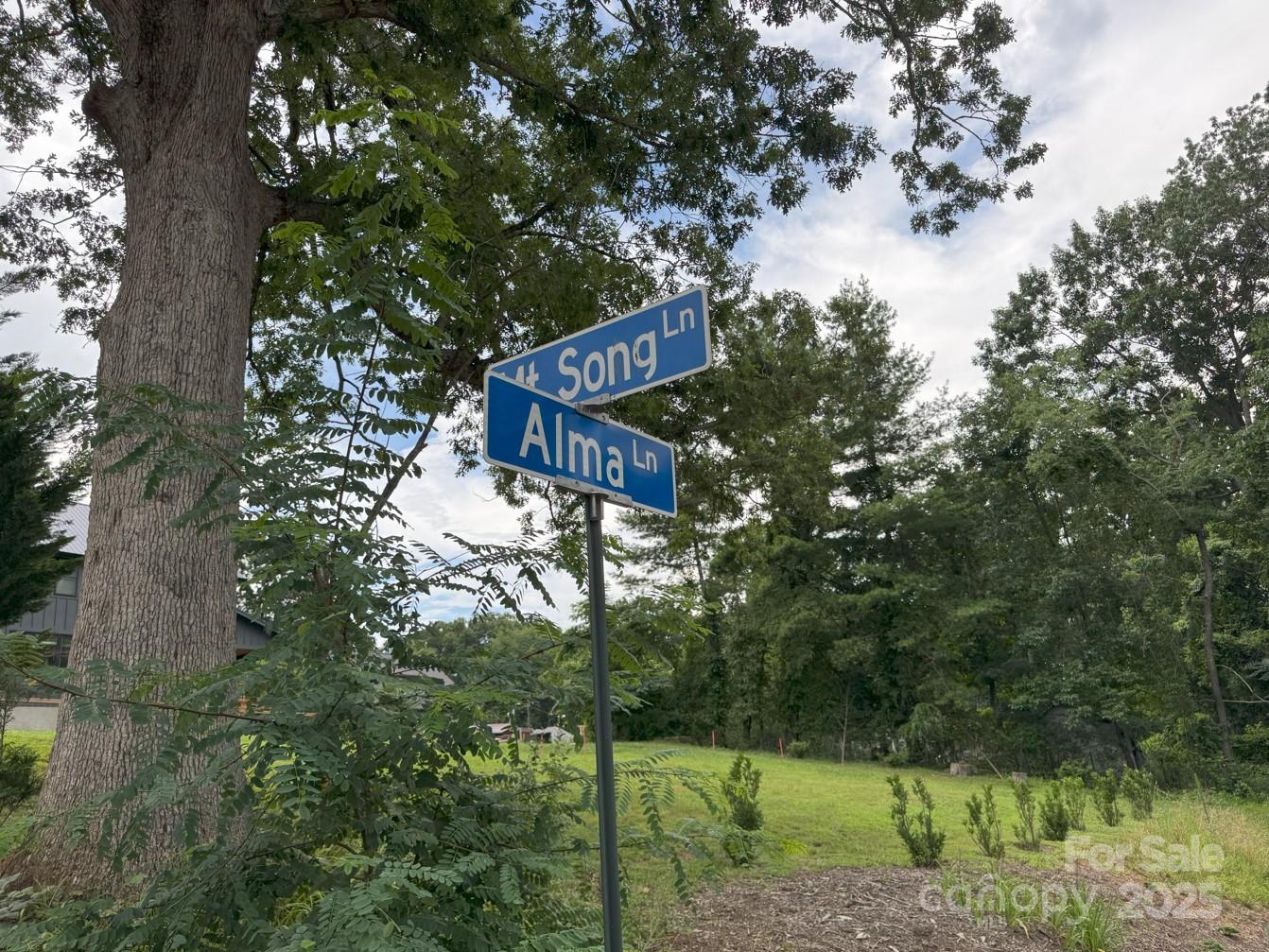 16 Mountain Song Lane