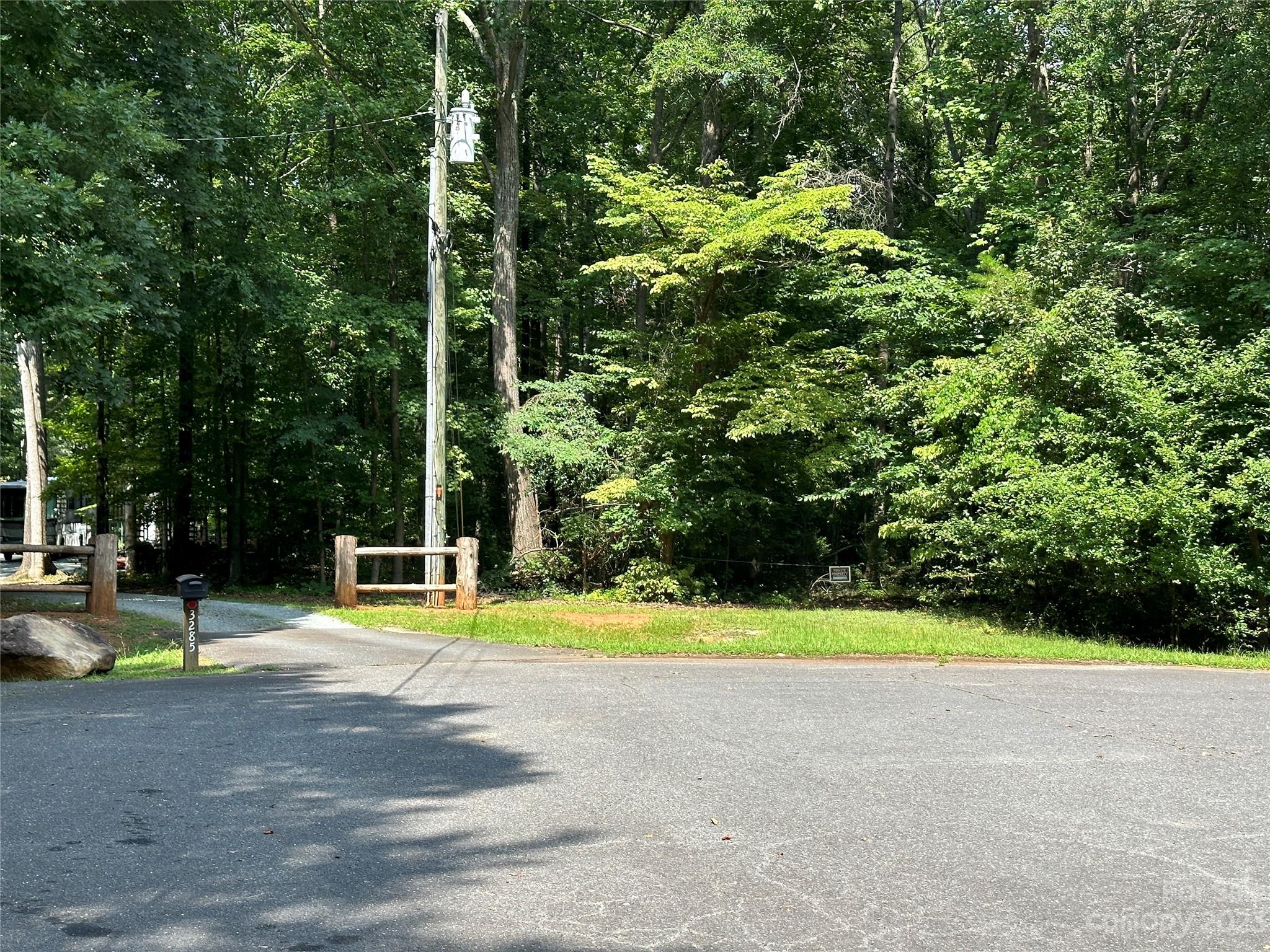 Caroland Acres - Land