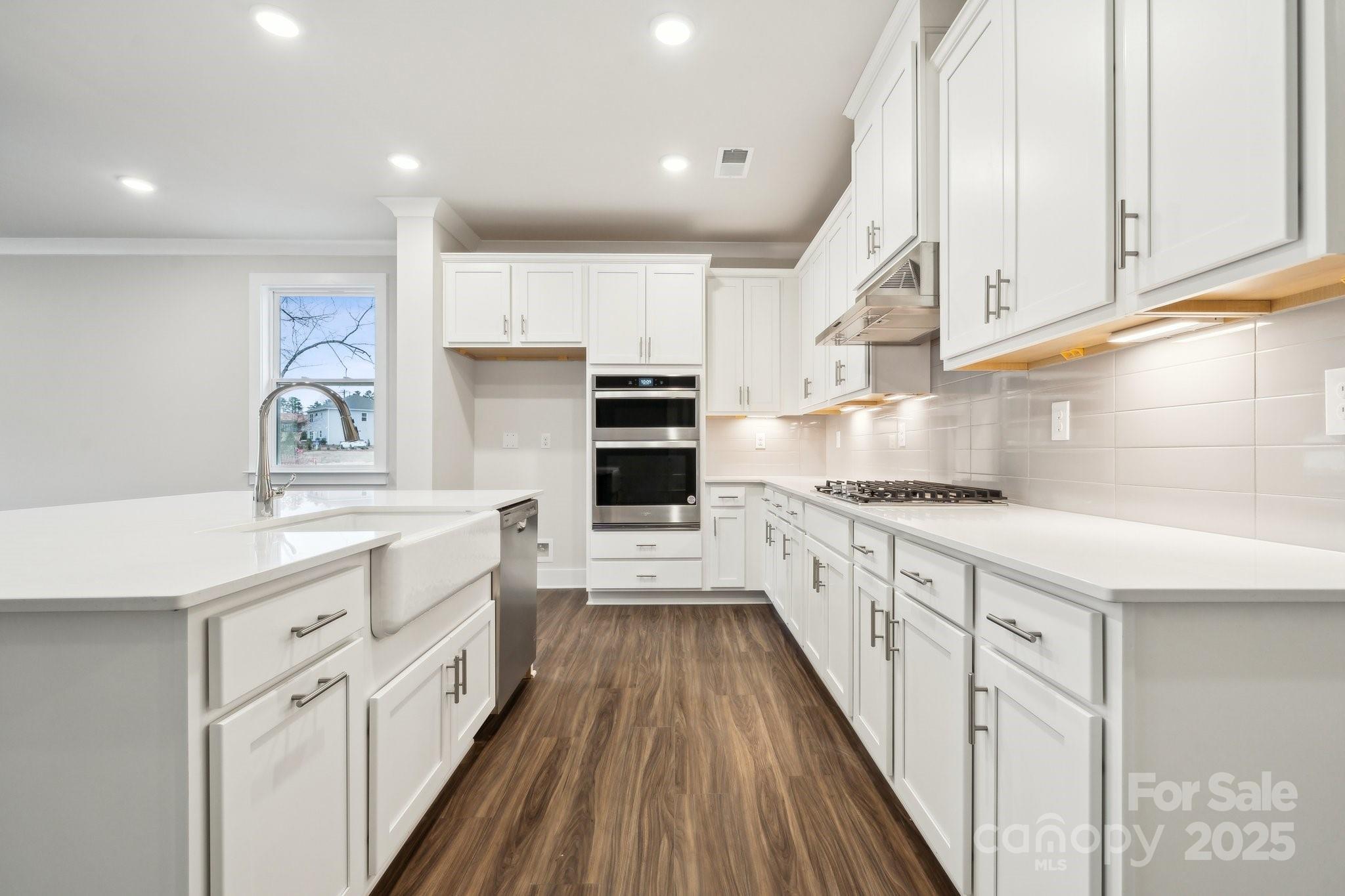 9924 Manor Vista Trail