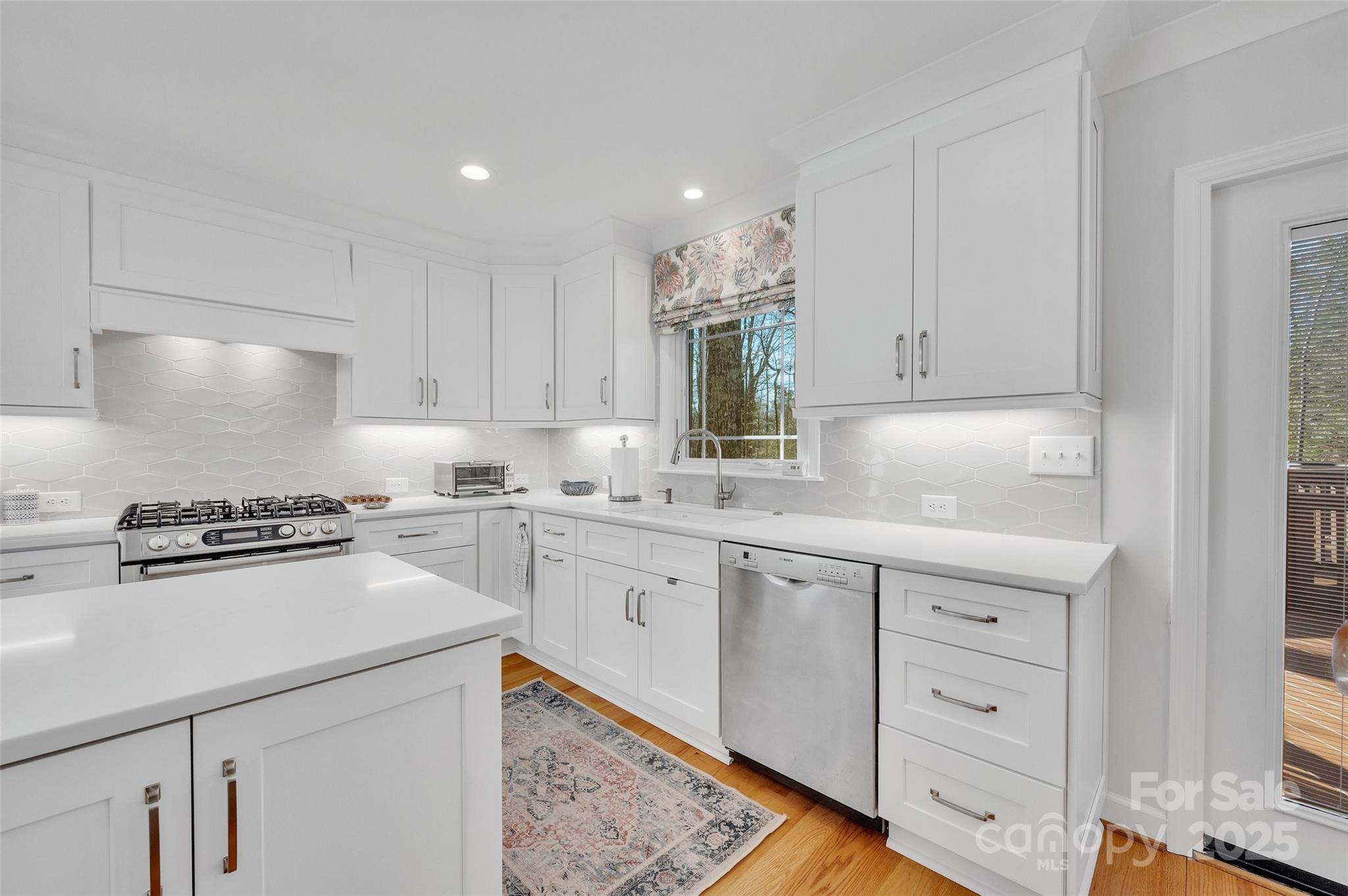 1330 Burtonwood Circle