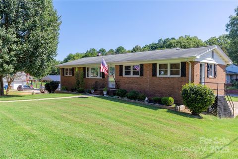 Photo of 504 Ridge Street, Albemarle, NC 28001 (MLS # 4297732)
