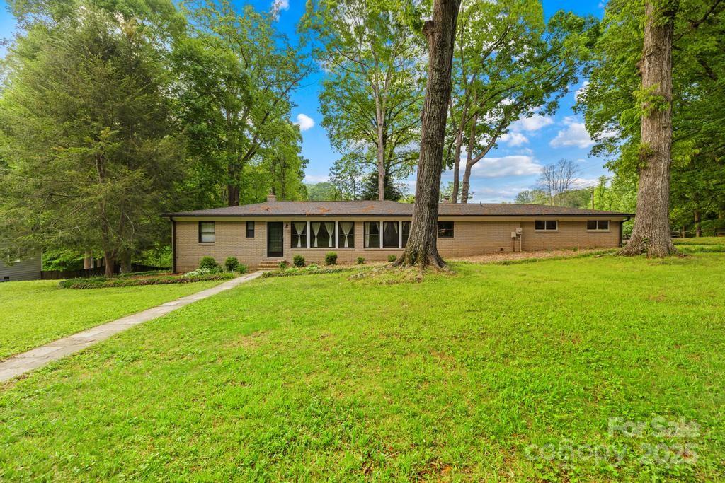 7022 Lakeside Drive