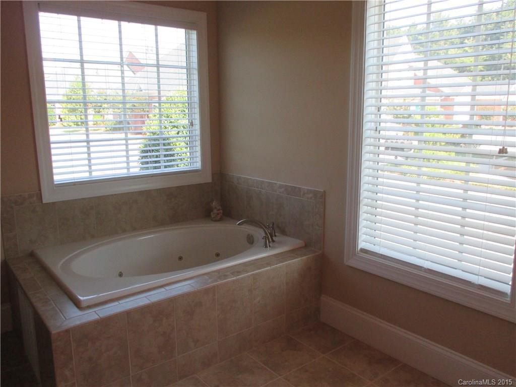 Beacon Knoll - Residential