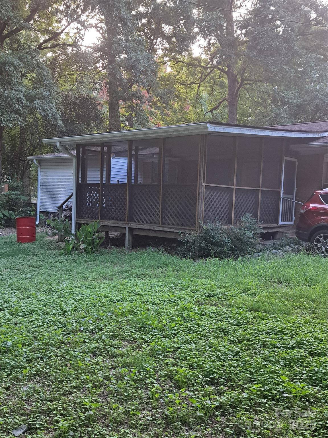2700 Dellinger Circle