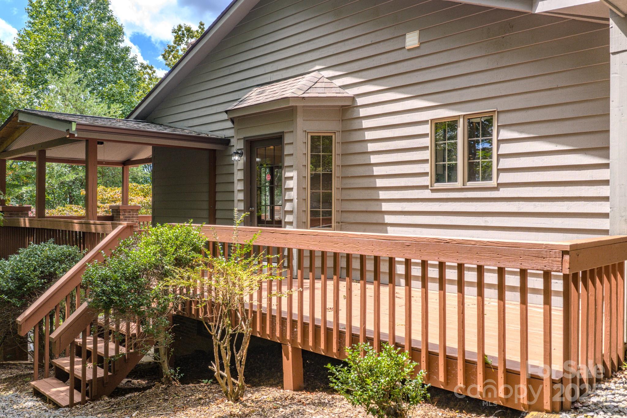 Woodside Hills - Residential