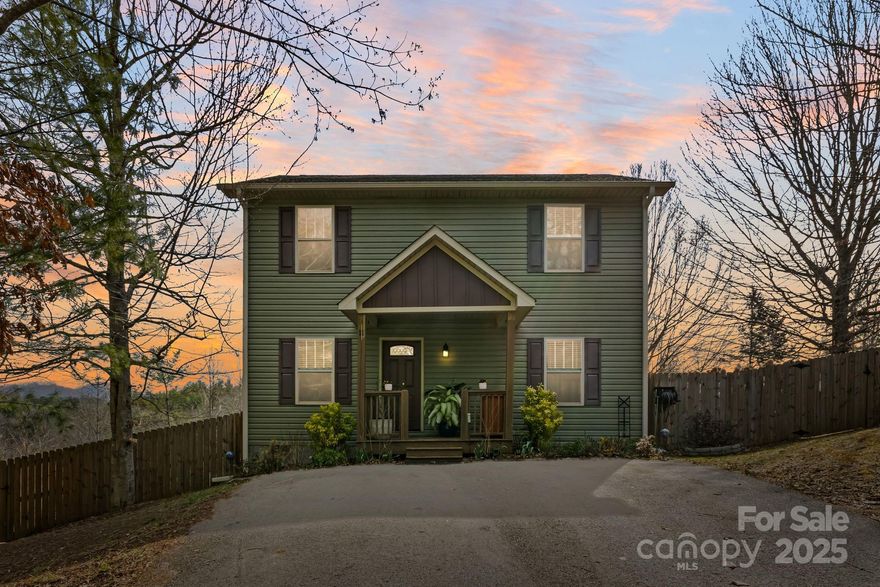 A charming 3 bed, 2 bath home nestled on a dead-end street, with mountain views, a large deck, and a fully fenced-in yard, ready for you to make it your own!