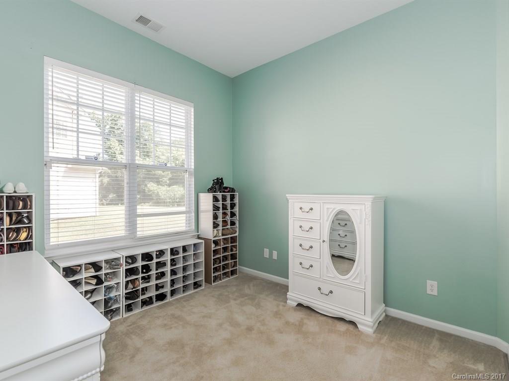 Ridge Pointe - Residential