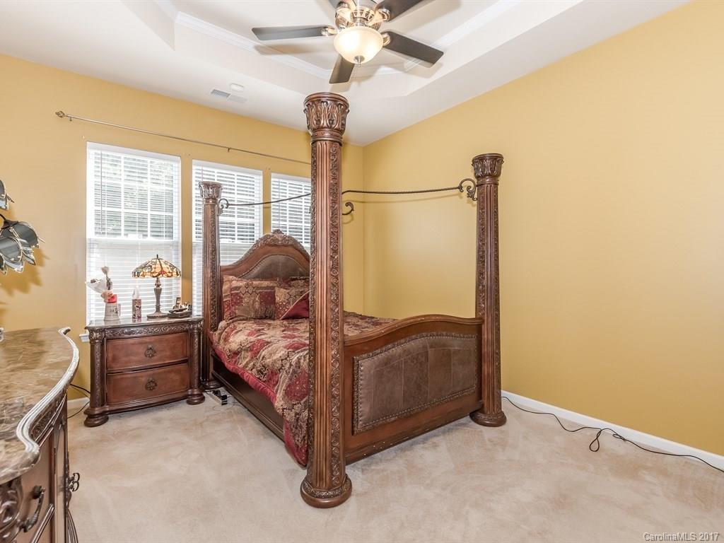 Ridge Pointe - Residential