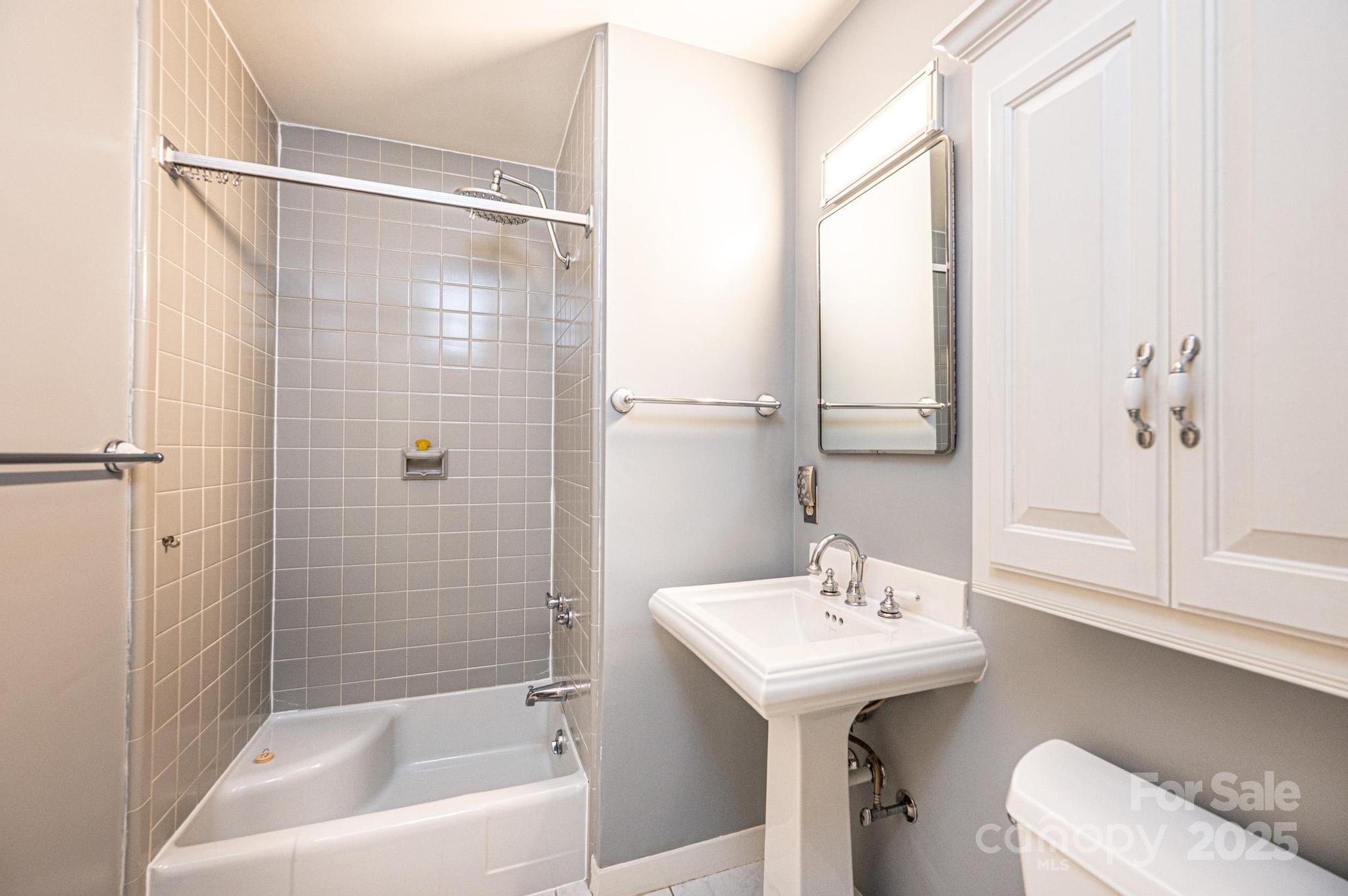 A A Miller Estate - Residential