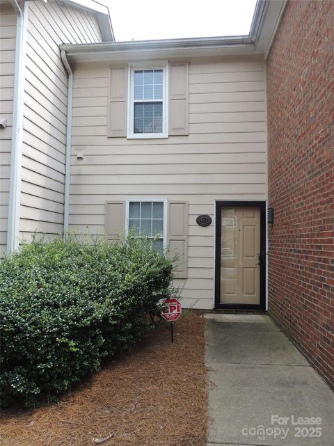 Photo of 9252 Kings Canyon Drive, Charlotte, NC 28210 (MLS # 4314796)