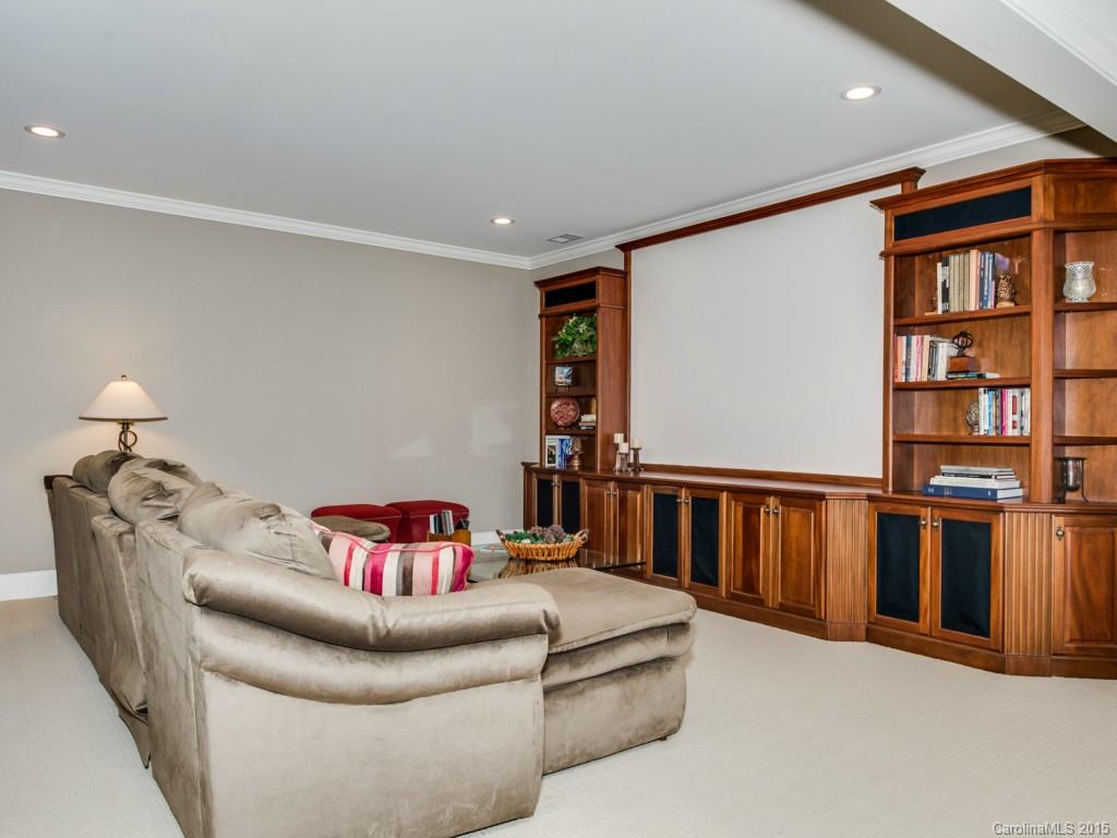 The Peninsula - Residential