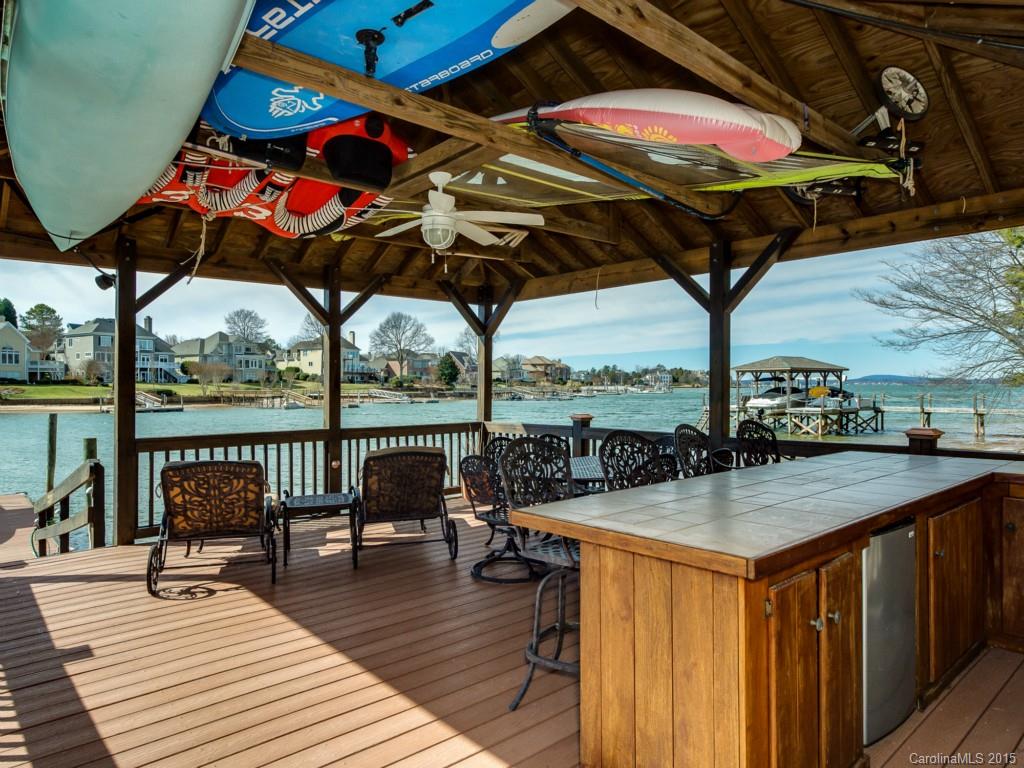 The Peninsula - Residential