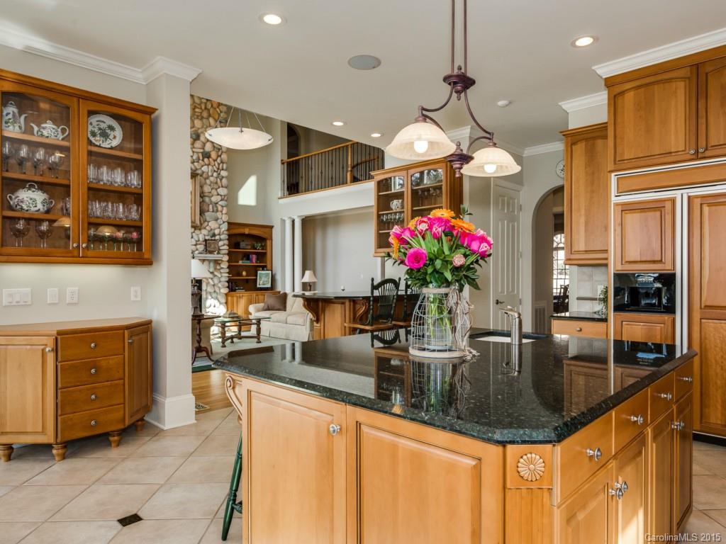 The Peninsula - Residential