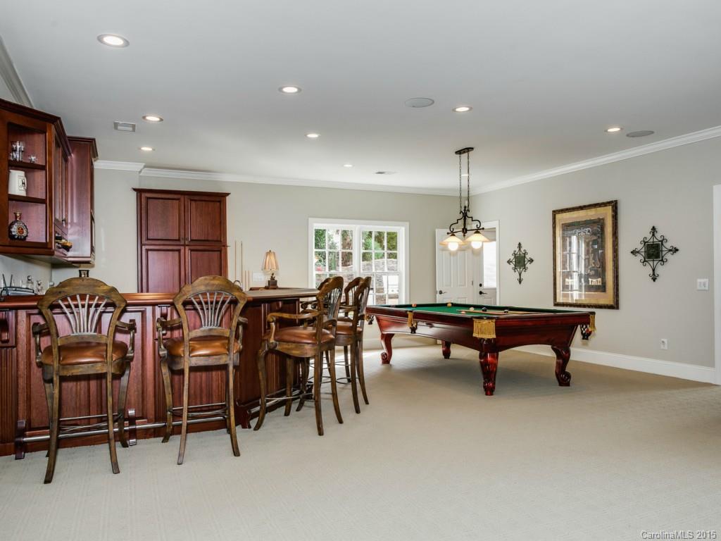 The Peninsula - Residential