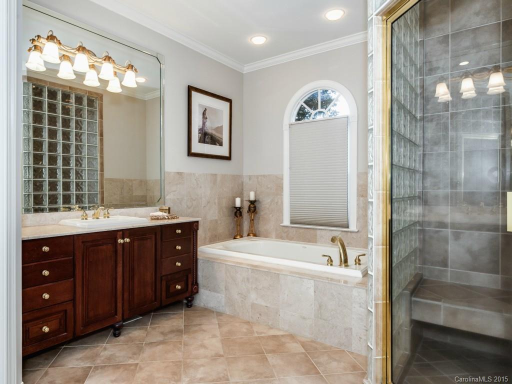 The Peninsula - Residential