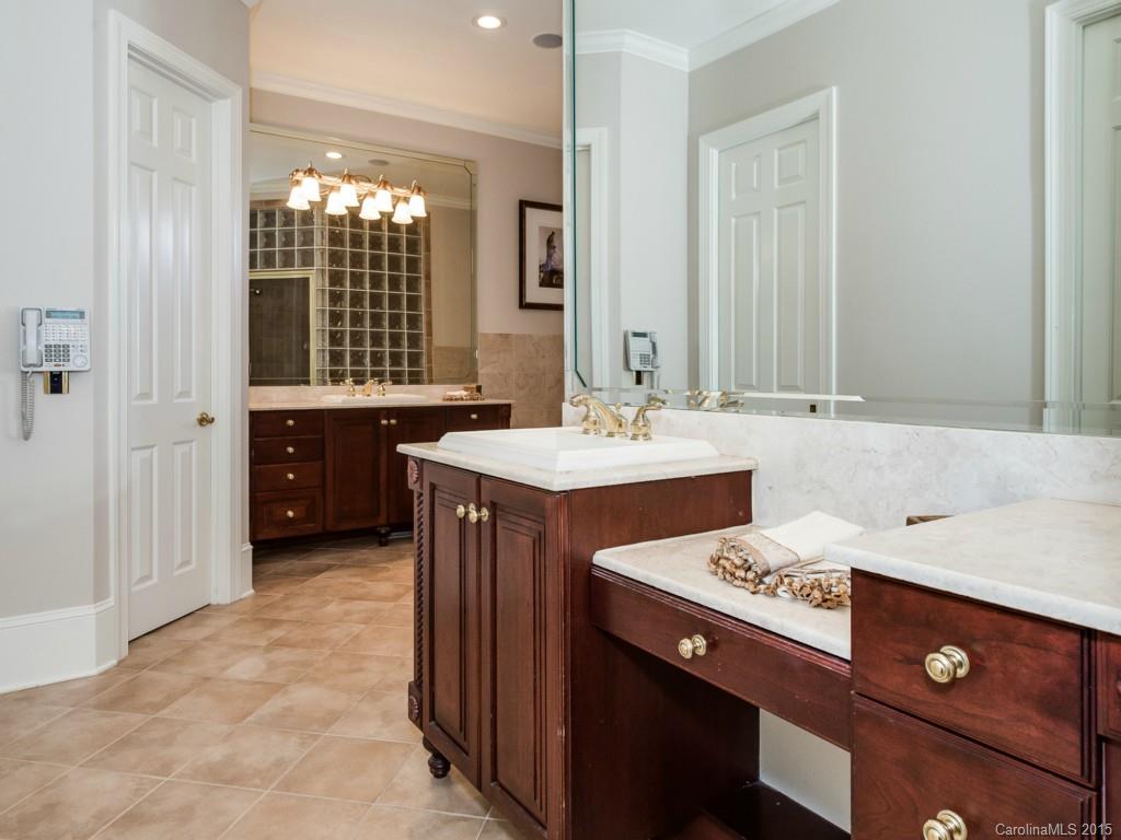 The Peninsula - Residential