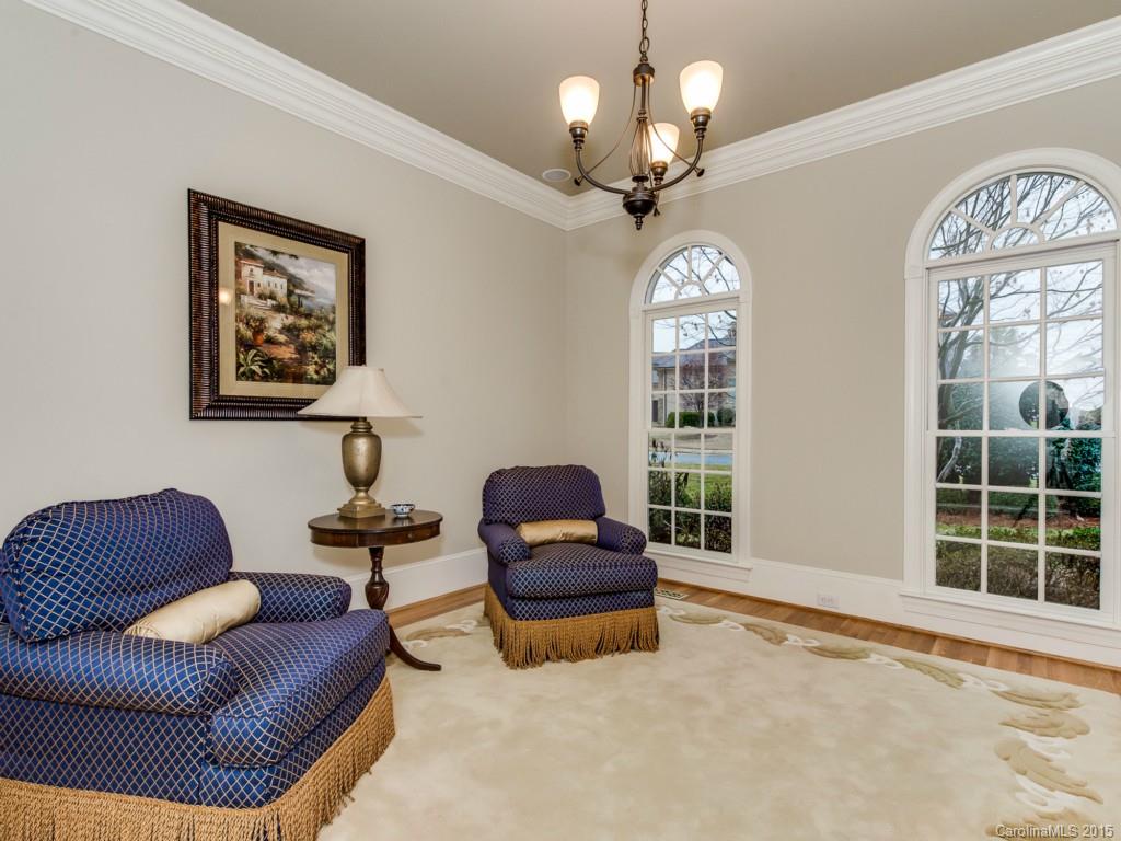 The Peninsula - Residential