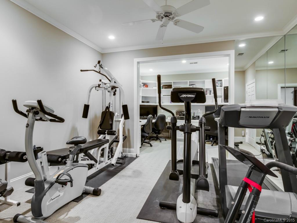 The Peninsula - Residential