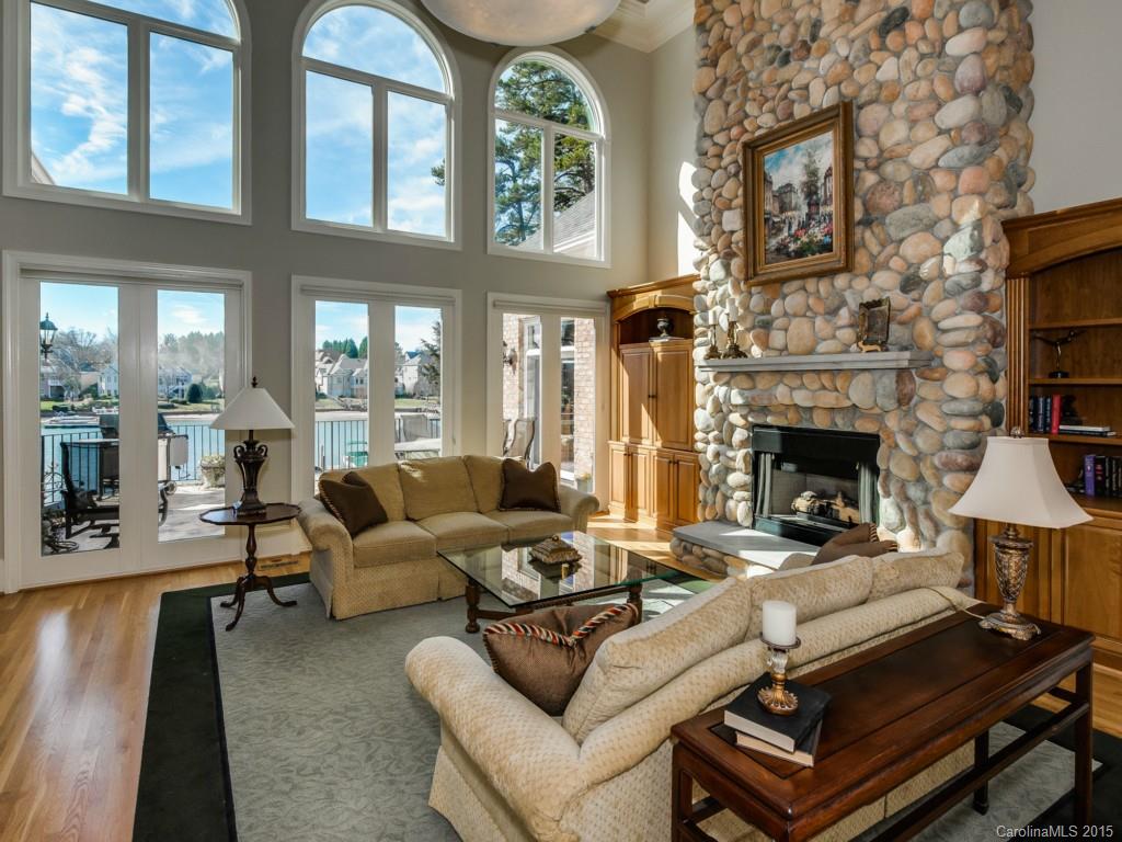 The Peninsula - Residential