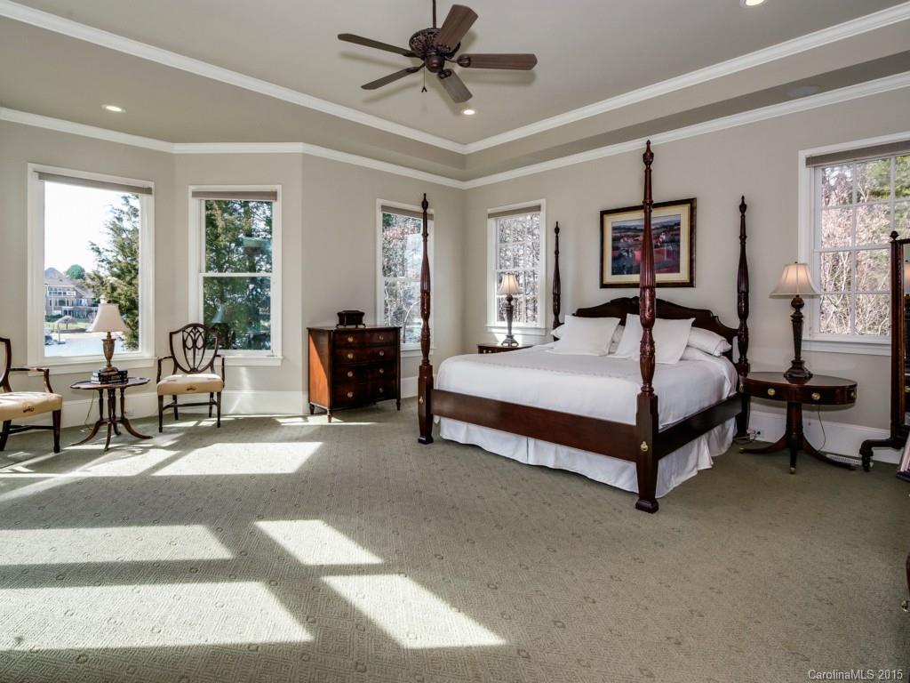 The Peninsula - Residential