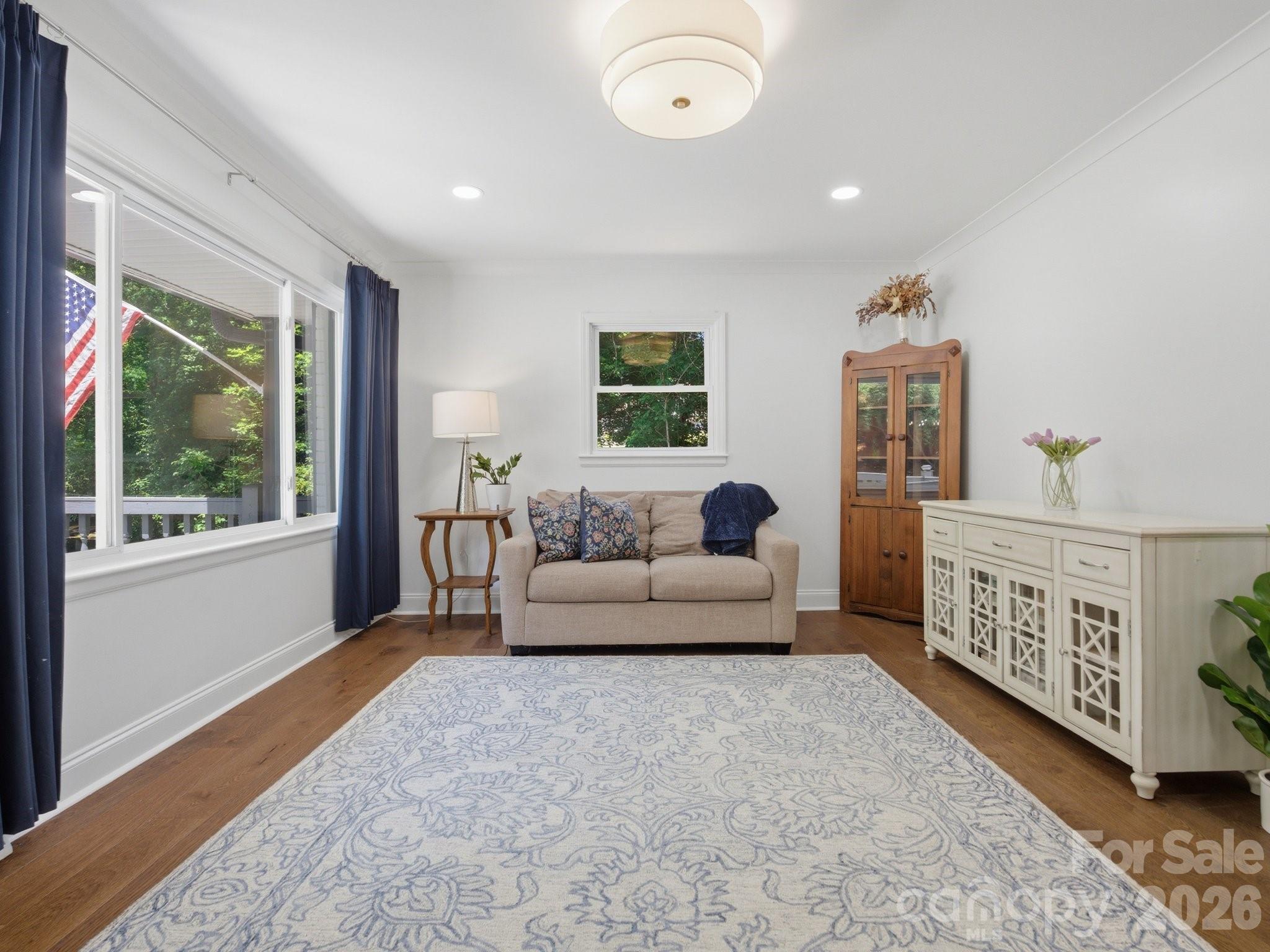 6819 Woodstock Drive