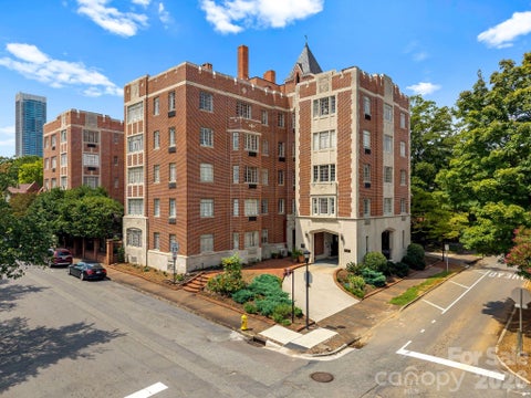Photo of 301 W 10th Street #407, Charlotte, NC 28202 (MLS # 4419418)