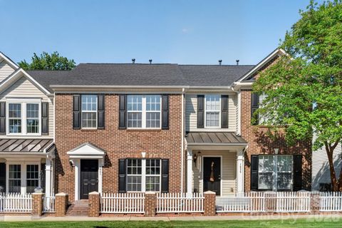 Photo of 1631 Chamberside Drive, Rock Hill, SC 29730 (MLS # 4373797)