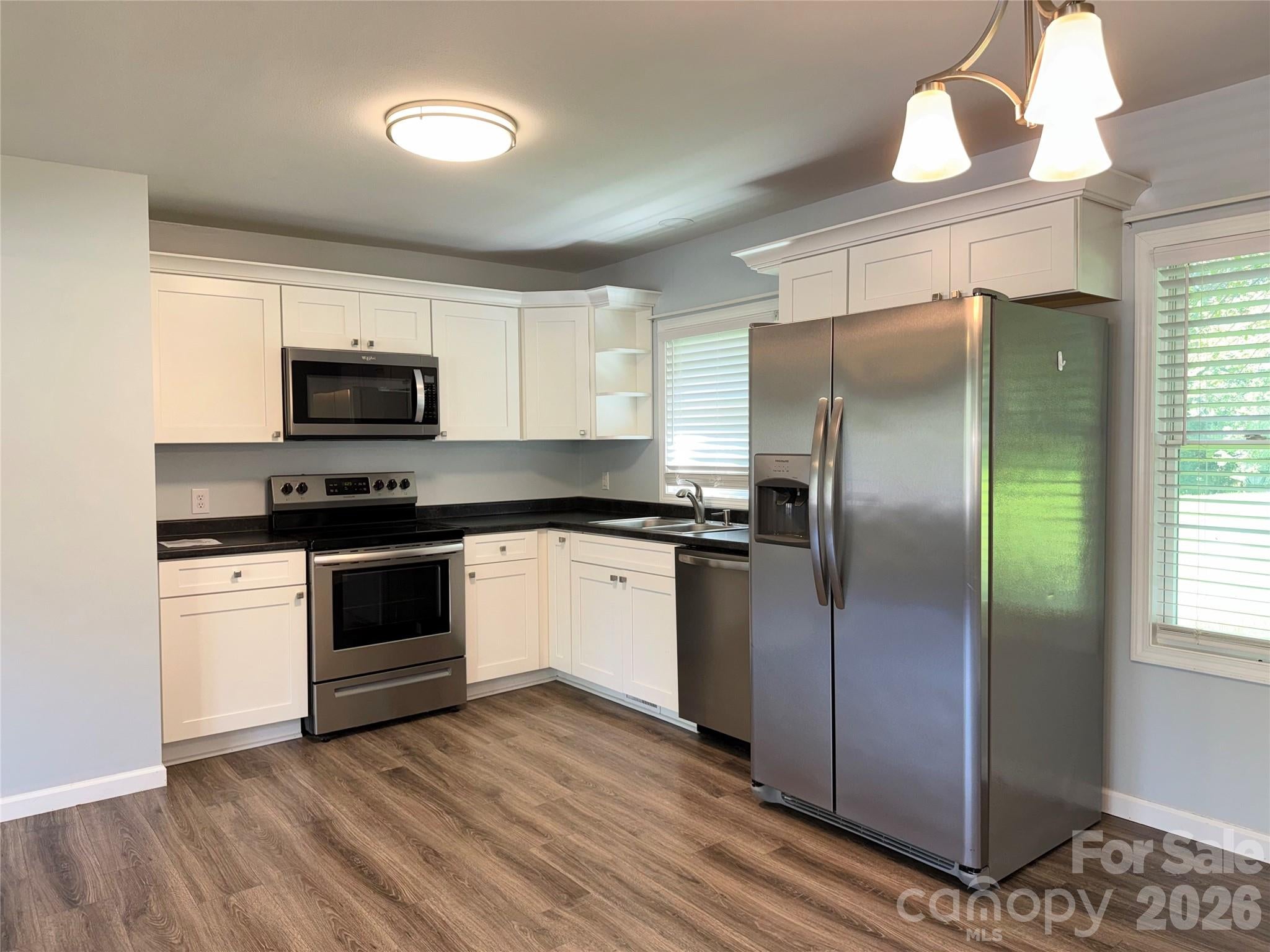 84 E Hunt Drive