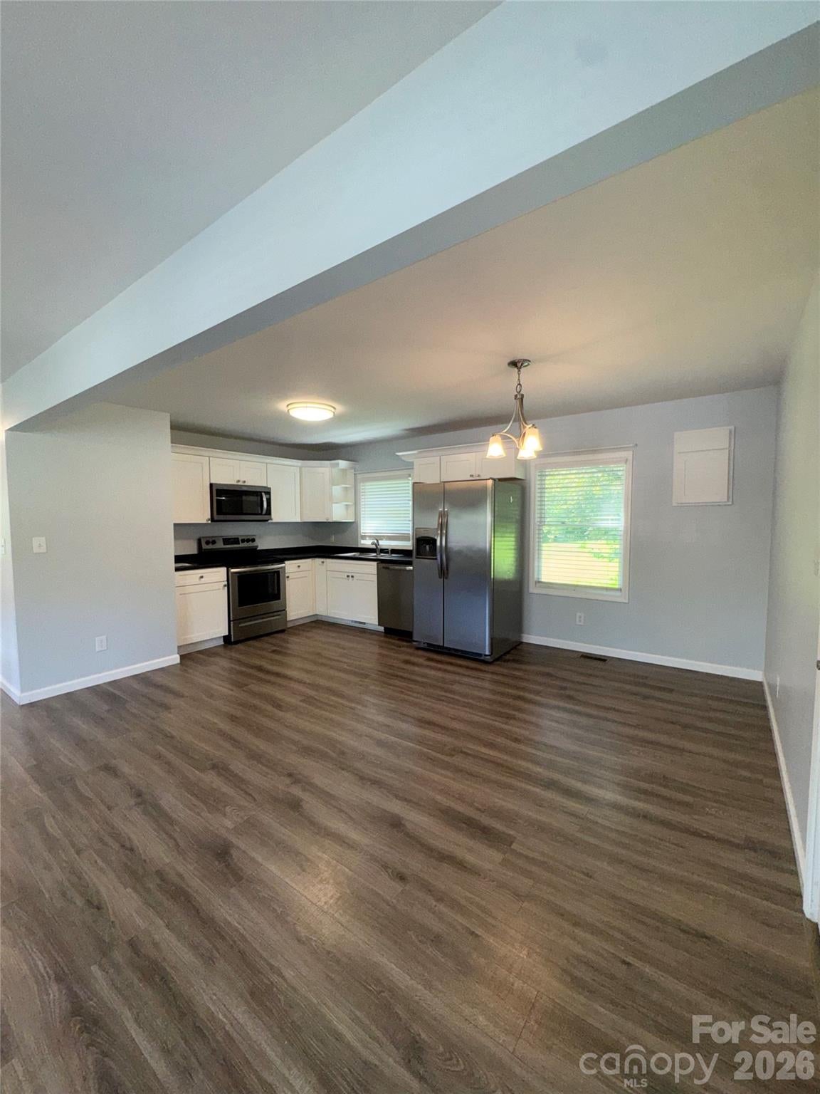 84 E Hunt Drive