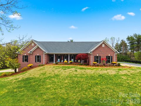 Photo of 3330 Shamrock Heights, Hudson, NC 28638 (MLS # 4362059)
