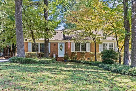 908 Lynbrook Drive Charlotte NC 28211