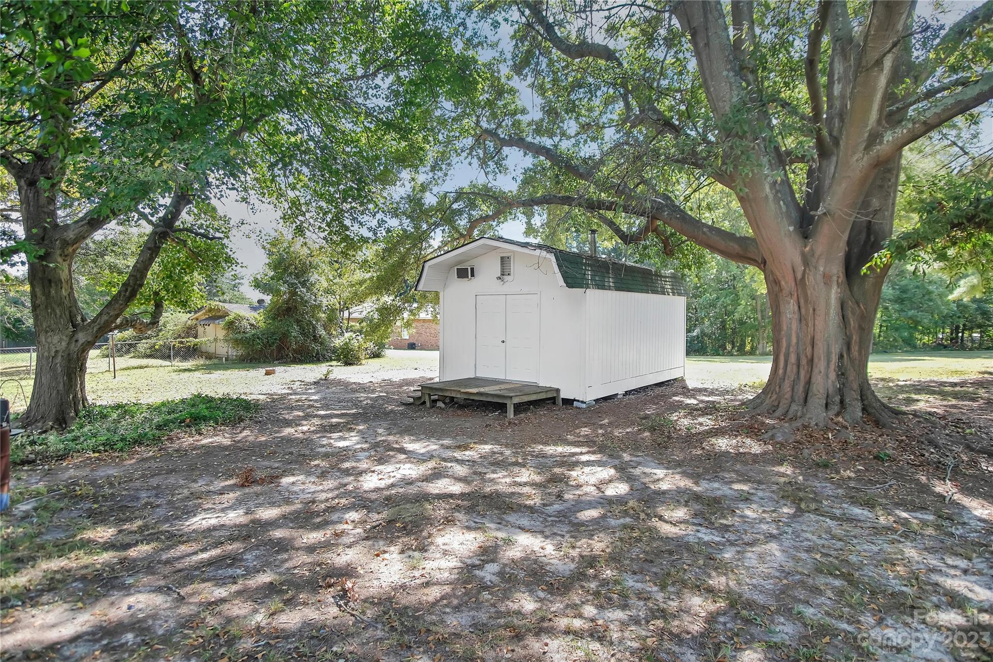 Woodlawn Park - Residential