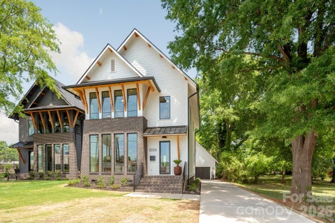 Photo of 2026 Washington Avenue, Charlotte, NC 28216 (MLS # 4378553)