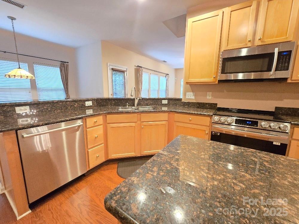 Highland Creek - Residential Lease