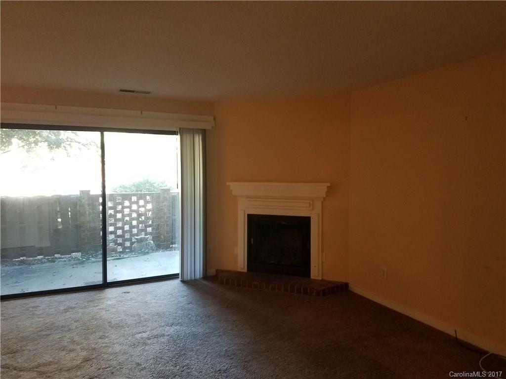 LAKE WYLIE WOODS - Residential