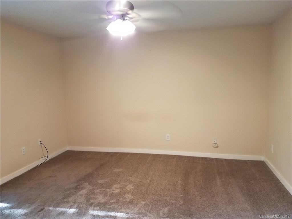 LAKE WYLIE WOODS - Residential