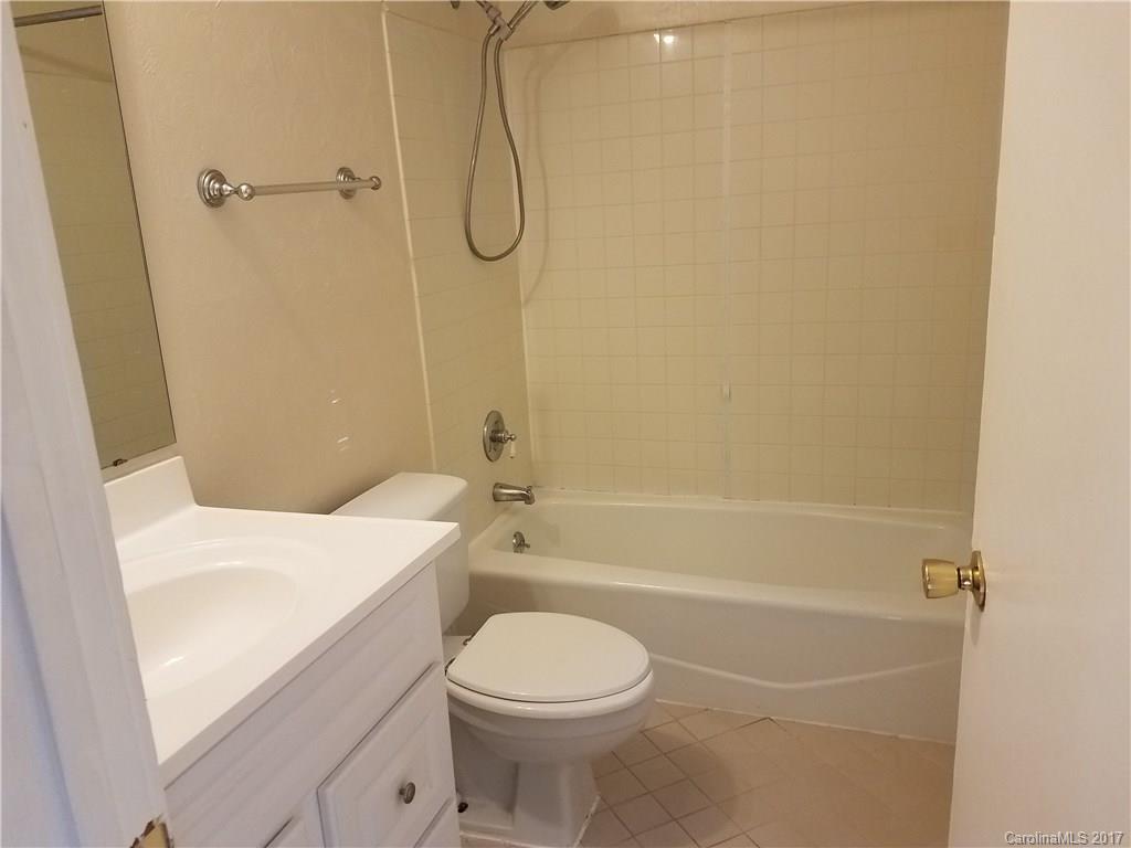 LAKE WYLIE WOODS - Residential