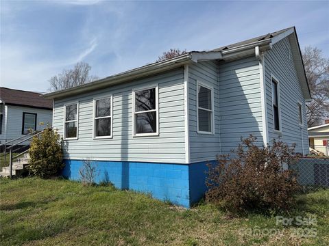105 E Hartford Avenue Bessemer City NC 28016