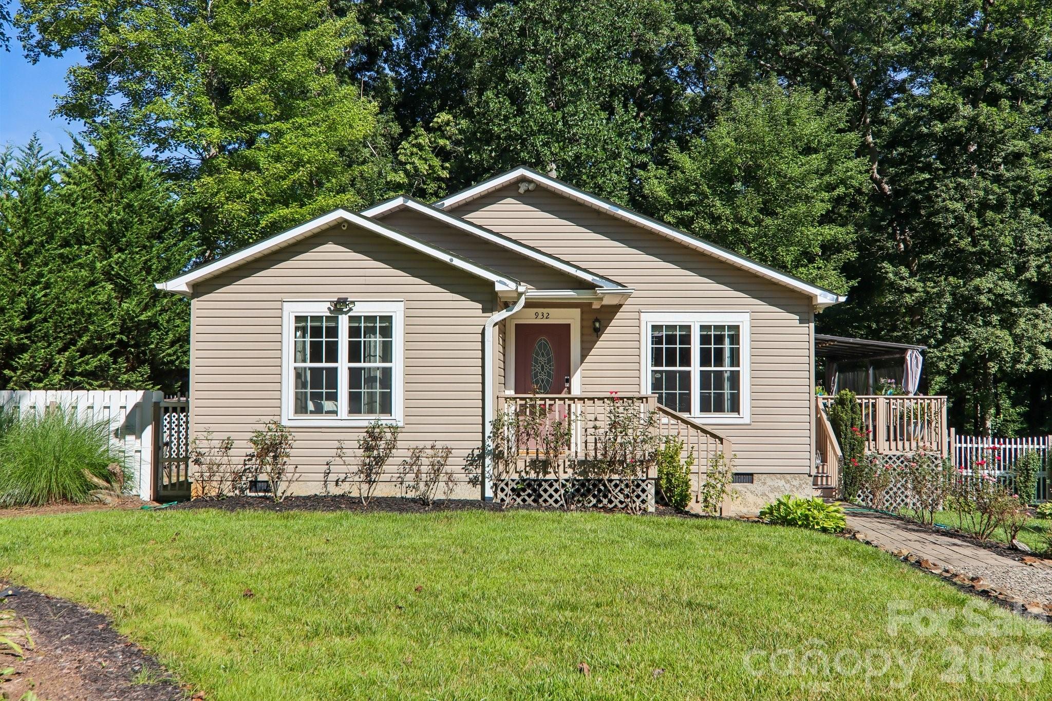 932 Monte Vista Road
