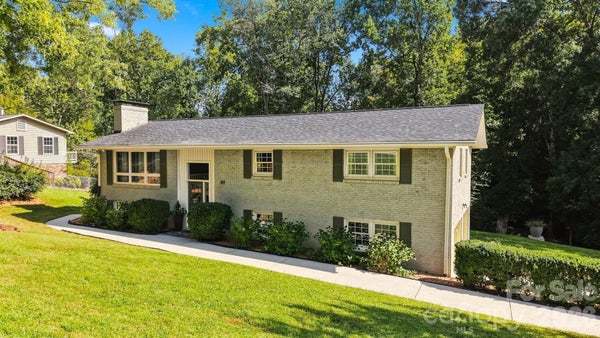 89 LAKEMONT PARK RD, HICKORY, NC 28601 - Image 49c836e5ff6d4f10a7f3cb458dae227c/3019370797